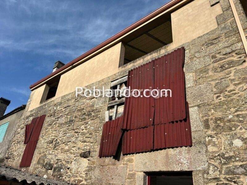 FANTÁSTICO INMUEBLE (243 m2) RECIEN REFORMADO. TRES PLANTAS DIÁFANAS. LA P.BAJA LISTA PARA ENTRAR A VIVIR CON MUY POCA INVERSIÓN. CEA, OURENSE (SPAIN).