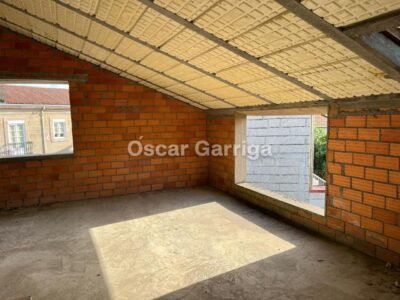 FANTÁSTICO INMUEBLE (243 m2) RECIEN REFORMADO. TRES PLANTAS DIÁFANAS. LA P.BAJA LISTA PARA ENTRAR A VIVIR CON MUY POCA INVERSIÓN. CEA, OURENSE (SPAIN).