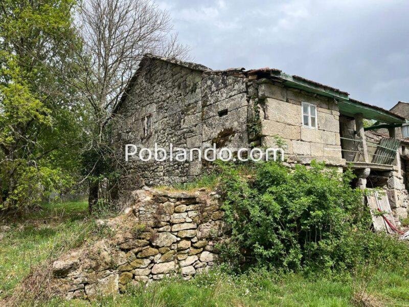 CASA PARA RESTAURAR EN EL RURAL GALLEGO, DENTRO DE UNA FINCA DE 1.000 M2. A 10 MINUTOS DE O CARBALLIÑO. PEDRIÑA, O IRIXO (OURENSE).