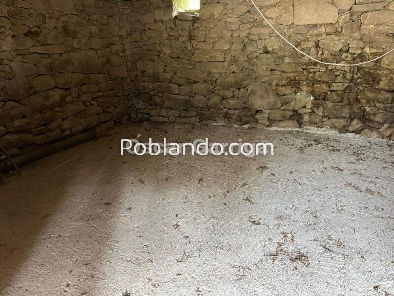 CASA PARA RESTAURAR EN EL RURAL GALLEGO, DENTRO DE UNA FINCA DE 1.000 M2. A 10 MINUTOS DE O CARBALLIÑO. PEDRIÑA, O IRIXO (OURENSE).