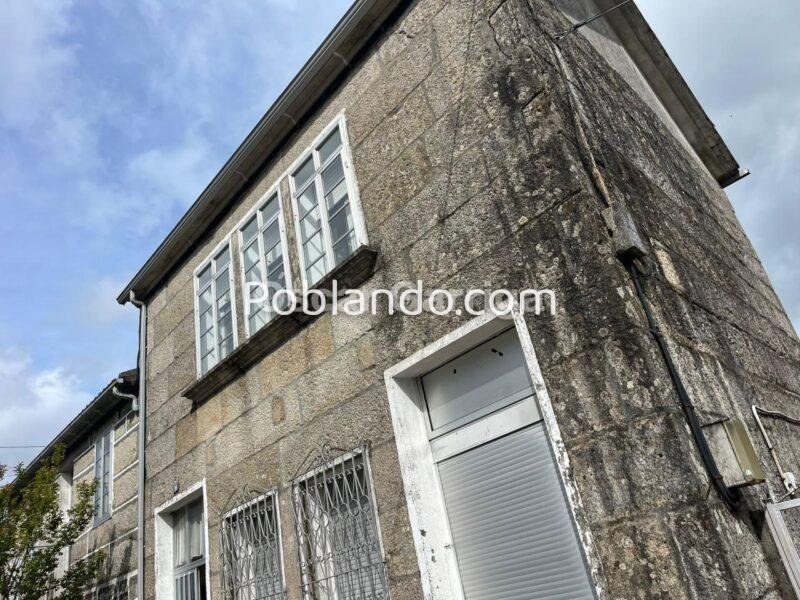 CASA DE PUEBLO GALLEGA, CON FINCA COLINDANTE, GARAJE, PLANTA BAJA Y DOS PLANTAS ALTAS. A TOLDA, CARBALLEDO (LUGO)