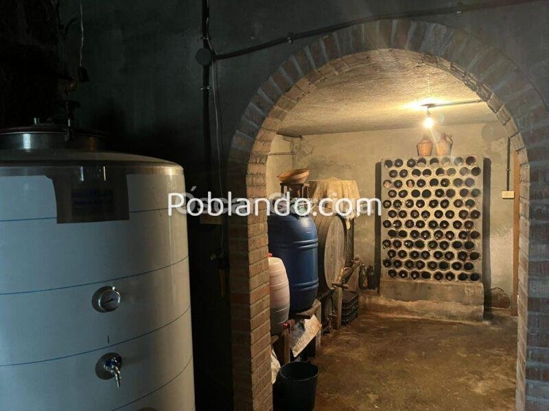 CASA DE PUEBLO GALLEGA, CON FINCA COLINDANTE, GARAJE, PLANTA BAJA Y DOS PLANTAS ALTAS. A TOLDA, CARBALLEDO (LUGO)