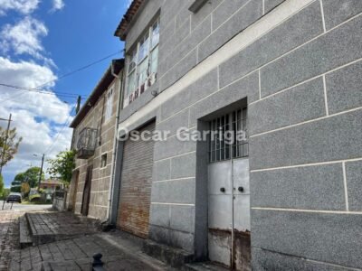 CASA DEL RURAL, FORMADA POR DOS CUERPOS DE CONSTRUCCIÓN, Y PEQUEÑA FINCA COLINDANTE. REGISTRADA. A TOLDA, CARBALLEDO (LUGO)