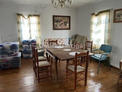 CASA DEL RURAL, FORMADA POR DOS CUERPOS DE CONSTRUCCIÓN, Y PEQUEÑA FINCA COLINDANTE. REGISTRADA. A TOLDA, CARBALLEDO (LUGO)