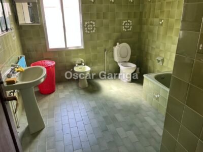 CASA DEL RURAL, FORMADA POR DOS CUERPOS DE CONSTRUCCIÓN, Y PEQUEÑA FINCA COLINDANTE. REGISTRADA. A TOLDA, CARBALLEDO (LUGO)