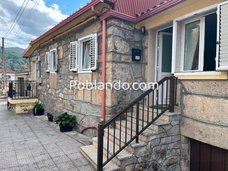 En el corazón de Quintela de Leirado (Ourense) te espera esta amplia vivienda de 243 m², perfecta para quienes buscan tranquilidad, espacio y calidad de vida, sin renunciar a todos los servicios