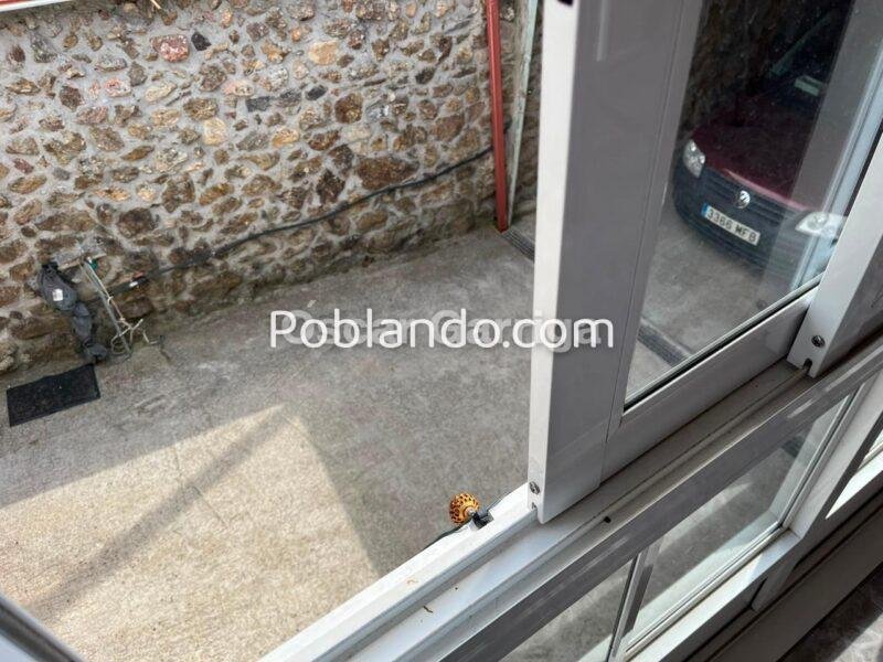 En el corazón de Quintela de Leirado (Ourense) te espera esta amplia vivienda de 243 m², perfecta para quienes buscan tranquilidad, espacio y calidad de vida, sin renunciar a todos los servicios