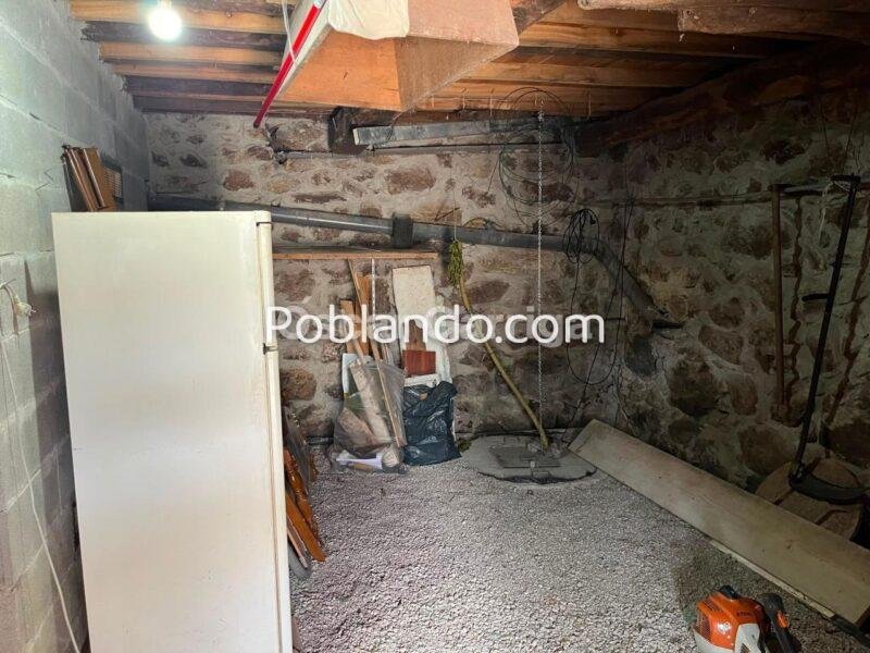 En el corazón de Quintela de Leirado (Ourense) te espera esta amplia vivienda de 243 m², perfecta para quienes buscan tranquilidad, espacio y calidad de vida, sin renunciar a todos los servicios