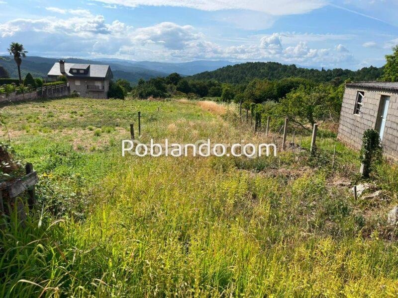 En el corazón de Quintela de Leirado (Ourense) te espera esta amplia vivienda de 243 m², perfecta para quienes buscan tranquilidad, espacio y calidad de vida, sin renunciar a todos los servicios