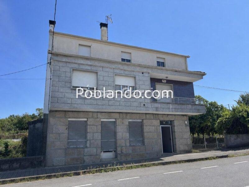 ¡NUEVA OPORTUNIDAD EN DACÓN, MASIDE, OURENSE! Amplia vivienda con múltiples posibilidades, situada a tan solo 2 minutos de O Carballiño.