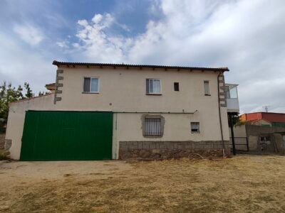 CASA RURAL EN FINCA DE 6.700 M2
