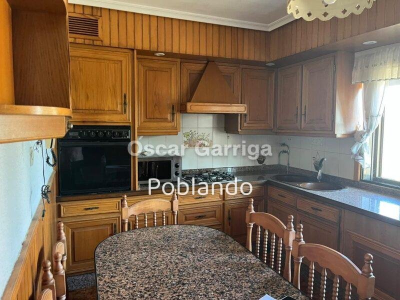 VIVIENDA INDEPENDIENTE TOTALMENTE AMUEBLADA DE 252 m2, CON FINCA DE 1350 m2 Y DOS DEPENDENCIAS AGRÍCOLAS DE 122m2 y 20 m2 RESPECTIVAMENTE. O BOLO, MASIDE, OURENSE, GALICIA (SPAIN)).