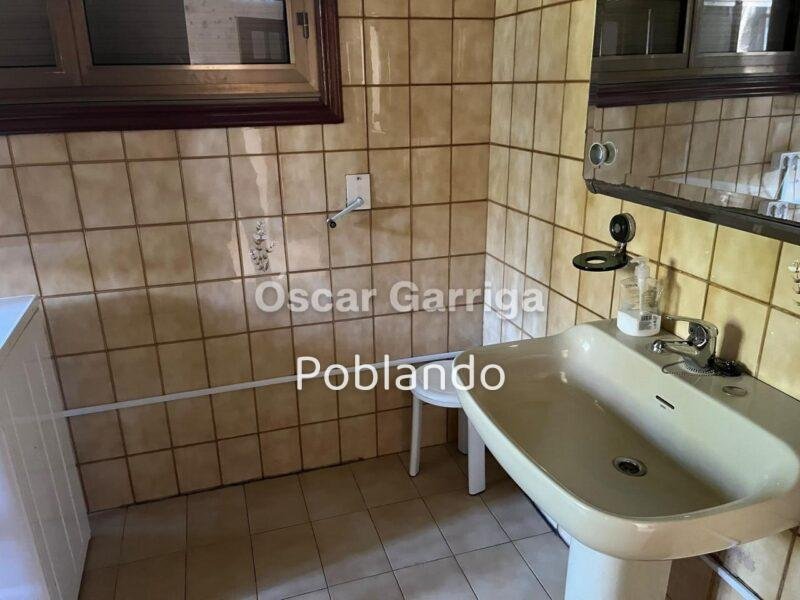 VIVIENDA INDEPENDIENTE TOTALMENTE AMUEBLADA DE 252 m2, CON FINCA DE 1350 m2 Y DOS DEPENDENCIAS AGRÍCOLAS DE 122m2 y 20 m2 RESPECTIVAMENTE. O BOLO, MASIDE, OURENSE, GALICIA (SPAIN)).