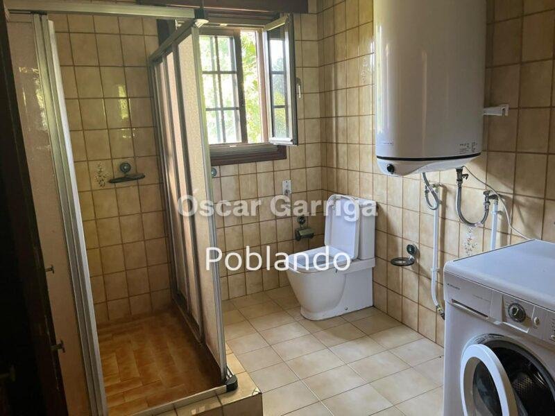 VIVIENDA INDEPENDIENTE TOTALMENTE AMUEBLADA DE 252 m2, CON FINCA DE 1350 m2 Y DOS DEPENDENCIAS AGRÍCOLAS DE 122m2 y 20 m2 RESPECTIVAMENTE. O BOLO, MASIDE, OURENSE, GALICIA (SPAIN)).