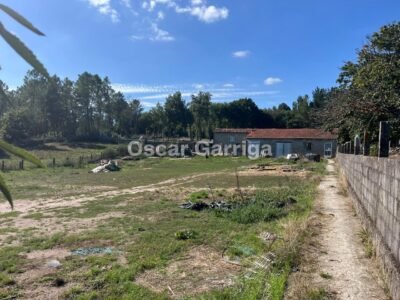 VIVIENDA INDEPENDIENTE TOTALMENTE AMUEBLADA DE 252 m2, CON FINCA DE 1350 m2 Y DOS DEPENDENCIAS AGRÍCOLAS DE 122m2 y 20 m2 RESPECTIVAMENTE. O BOLO, MASIDE, OURENSE, GALICIA (SPAIN)).