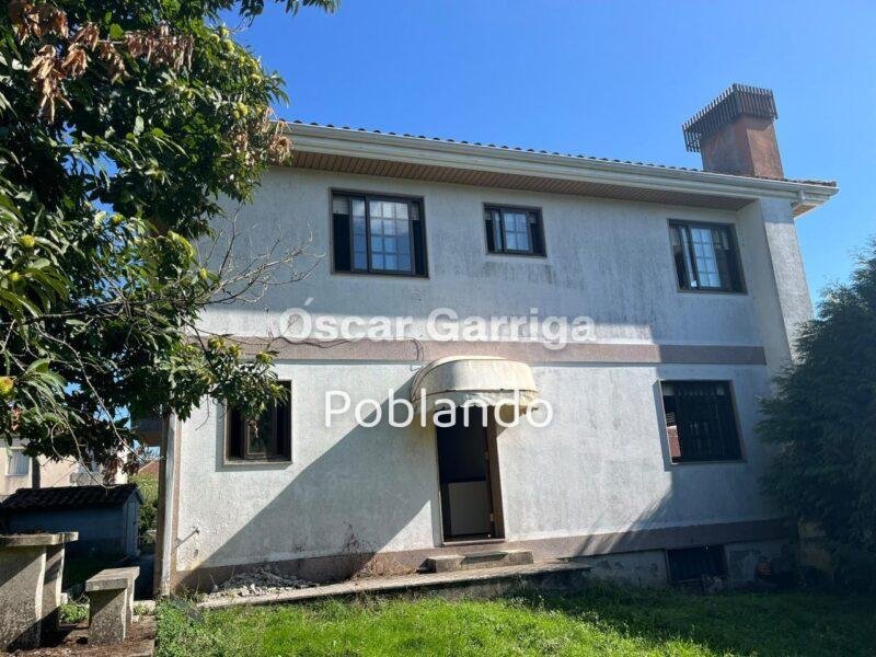 VIVIENDA INDEPENDIENTE TOTALMENTE AMUEBLADA DE 252 m2, CON FINCA DE 1350 m2 Y DOS DEPENDENCIAS AGRÍCOLAS DE 122m2 y 20 m2 RESPECTIVAMENTE. O BOLO, MASIDE, OURENSE, GALICIA (SPAIN)).