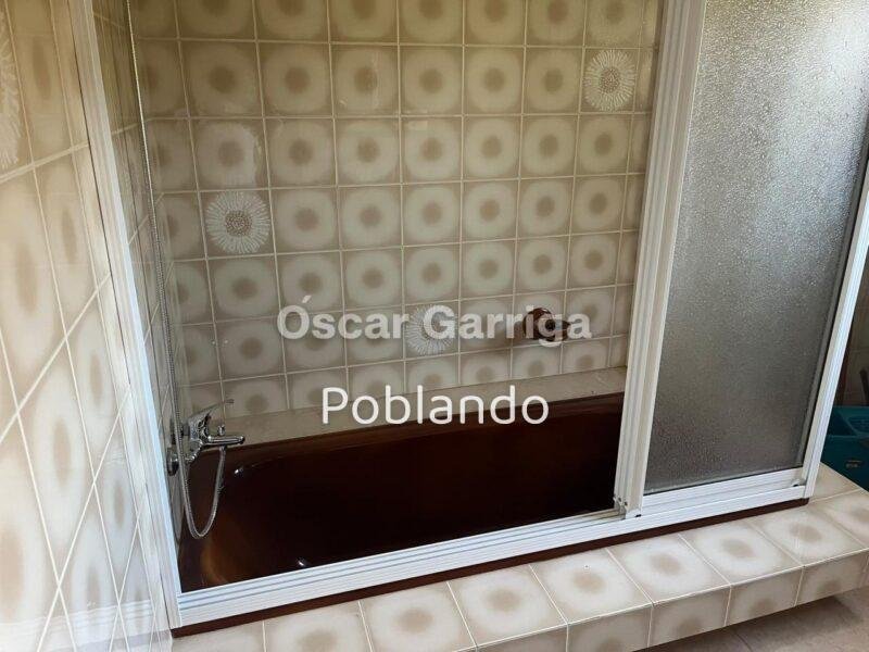 VIVIENDA INDEPENDIENTE TOTALMENTE AMUEBLADA DE 252 m2, CON FINCA DE 1350 m2 Y DOS DEPENDENCIAS AGRÍCOLAS DE 122m2 y 20 m2 RESPECTIVAMENTE. O BOLO, MASIDE, OURENSE, GALICIA (SPAIN)).