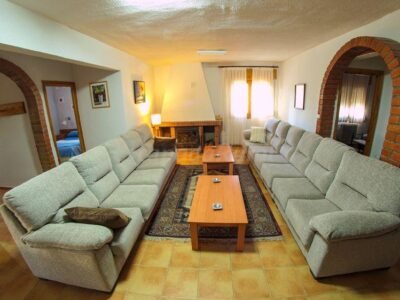 CASA RURAL EN FINCA DE 6.700 M2