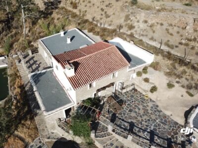 Finca rústica con cortijo y 46,61 ha en el Parque Natural Sierra de Baza