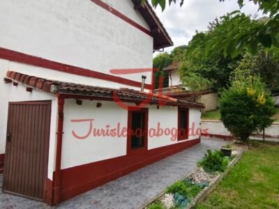 CASA CON JARDÍN Y GARAJE EN EL POBLADO MINERO DE BUSTIELLO (BIEN DE INTERÉS CULTURAL)