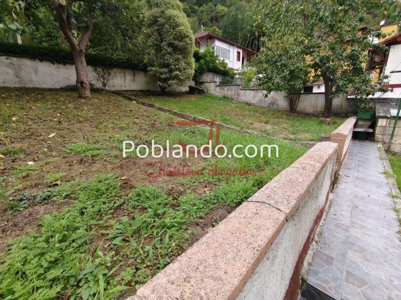 CASA CON JARDÍN Y GARAJE EN EL POBLADO MINERO DE BUSTIELLO (BIEN DE INTERÉS CULTURAL)