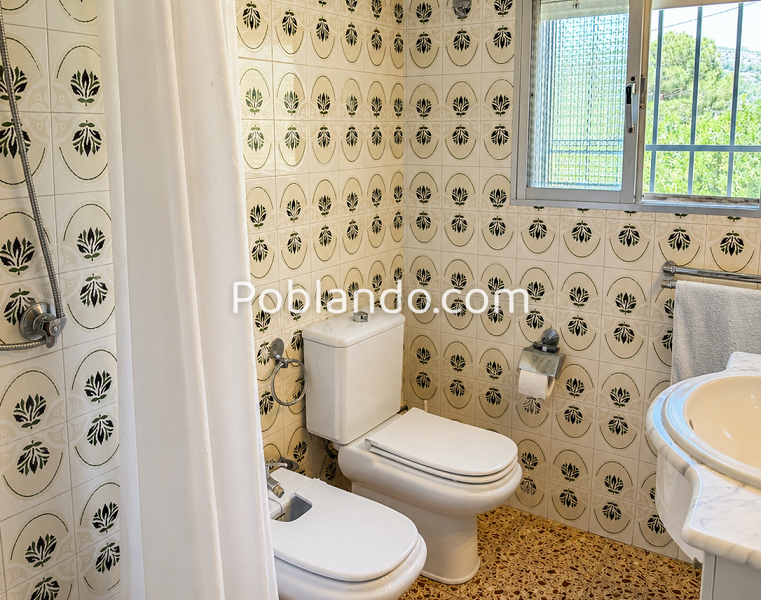 Dos casas con piscina una finca de 274 m² construidos, en el Valle de Aguas Vivas. Alzira, Valencia.