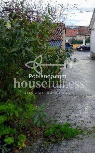 Casa rustica de piedra con magnífica finca en Neda