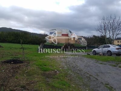 Casa rustica de piedra con magnífica finca en Neda
