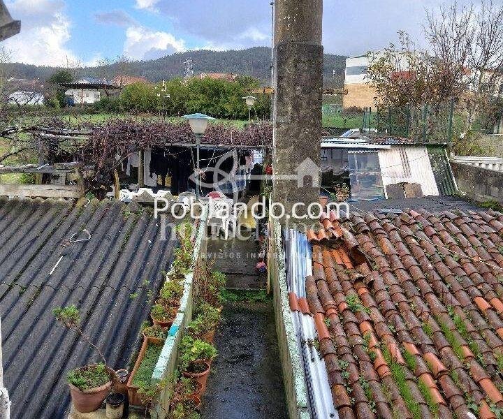 Casa rustica de piedra con magnífica finca en Neda