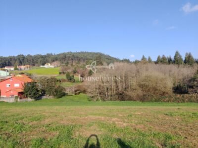 Finca urbana en Miño