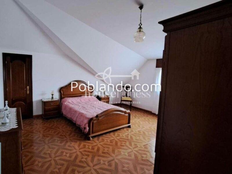 Casa con amplia finca en Miño