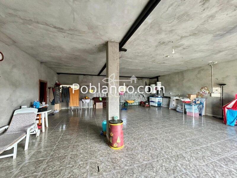 Casa con amplia finca en Miño