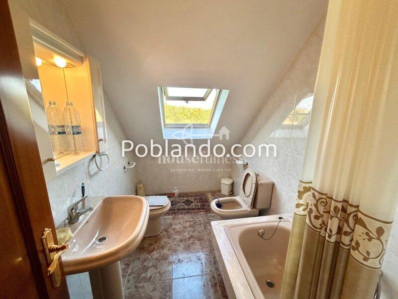 Casa con amplia finca en Miño
