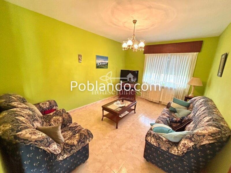 Casa con amplia finca en Miño