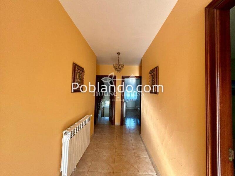 Casa con amplia finca en Miño