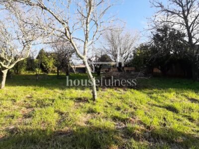 Finca edificable en Laraxe