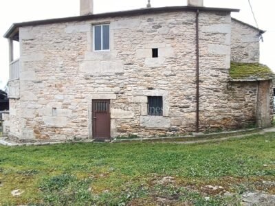 Casa de piedra en Friol