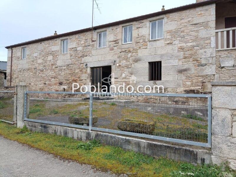 Casa de piedra en Friol