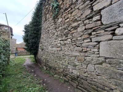 Casa de piedra en Friol