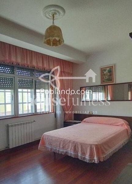 CASA CON JARDÍN EN ARES