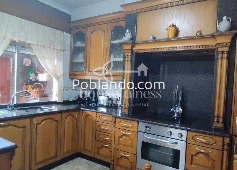 CASA CON JARDÍN EN ARES