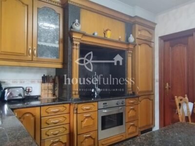 CASA CON JARDÍN EN ARES