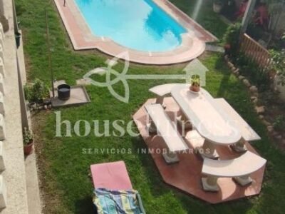 CASA CON JARDÍN EN ARES