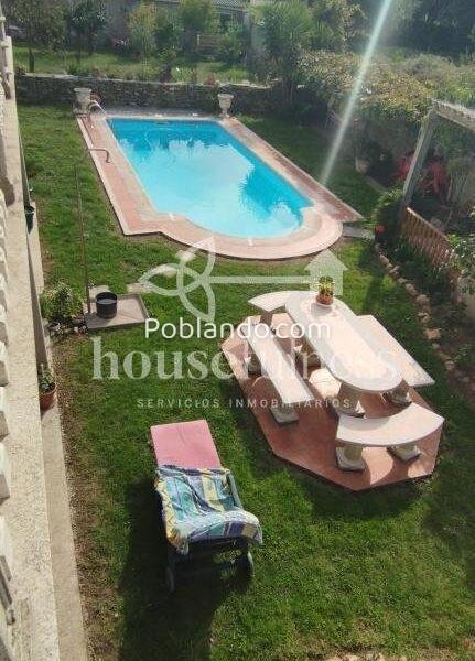 CASA CON JARDÍN EN ARES