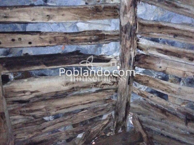 Casa típica gallega con gran finca en Ortigueira