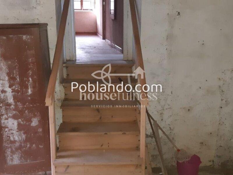 Casa típica gallega con gran finca en Ortigueira