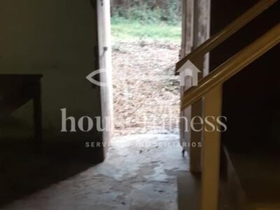 Casa típica gallega con gran finca en Ortigueira