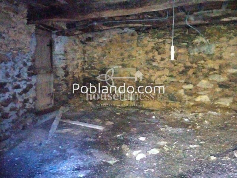 Casa típica gallega con gran finca en Ortigueira