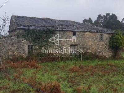 Casa típica gallega para proyecto de restauración en Ortigueira