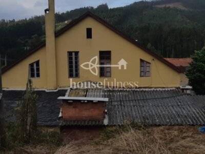 Oportunidad de negocio y vivienda en las inmediaciones de Ortigueira